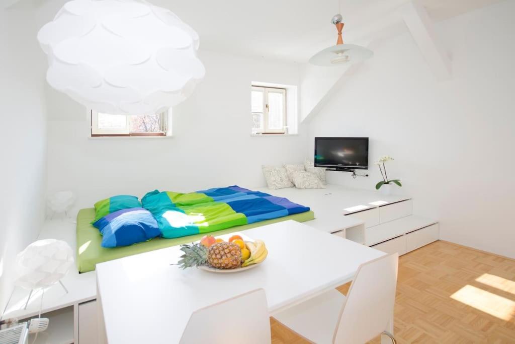 The Cute, Sunny Apartment In The Center +P Ljubljana Eksteriør billede