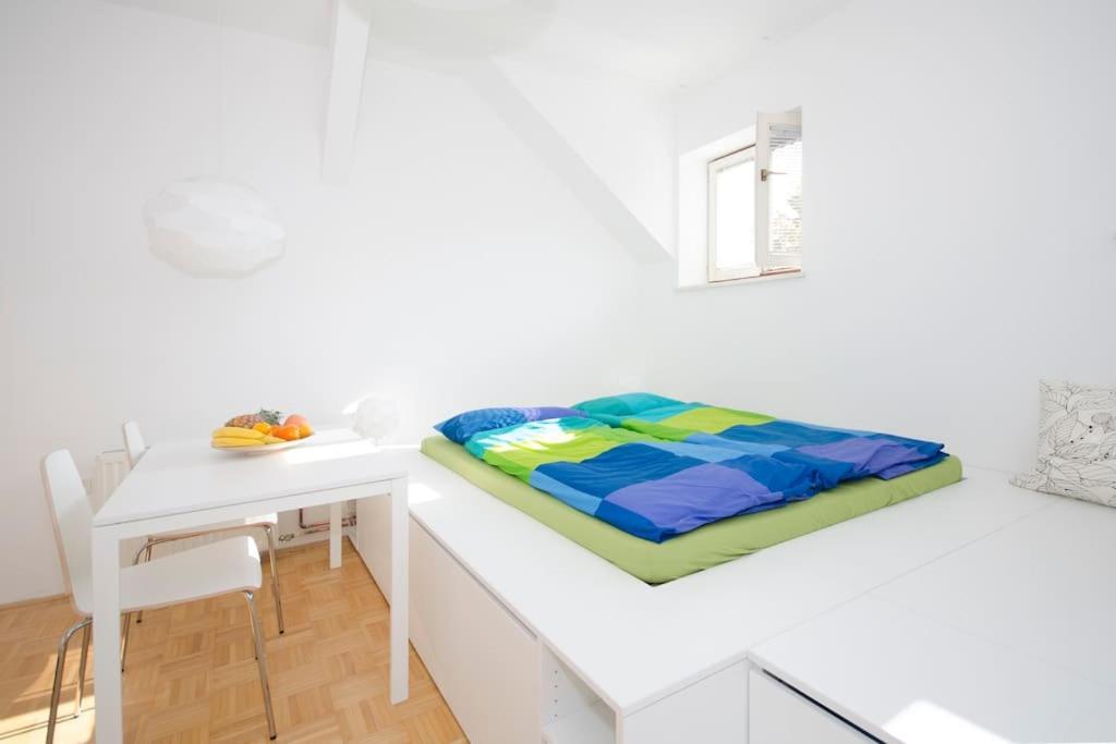 The Cute, Sunny Apartment In The Center +P Ljubljana Eksteriør billede