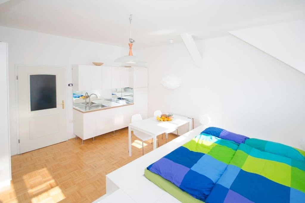 The Cute, Sunny Apartment In The Center +P Ljubljana Eksteriør billede